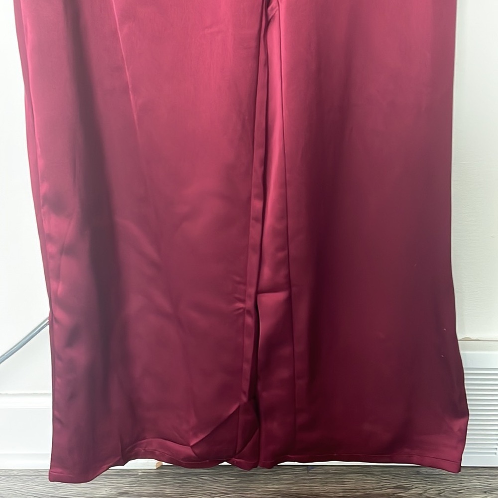 Lulus| Passionate About Perfection Crimson Satin Wide Leg One Sleeve Jumpsuit XL - Picture 5 of 12